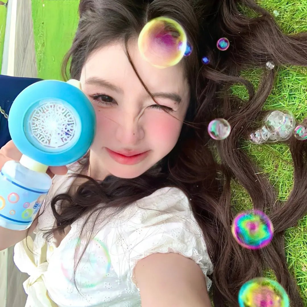 红伶歌女封面